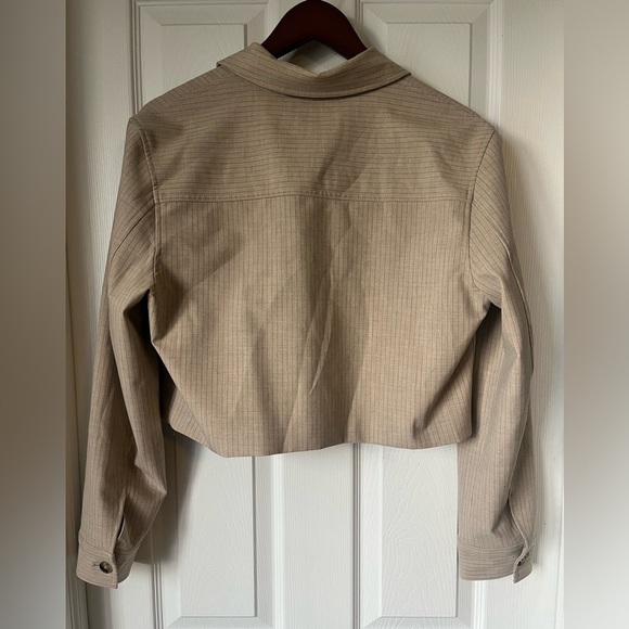 NWT - Wilfred Little Cropped Jacket - (Re)ssential Light | Size 6 - Picture 8 of 10